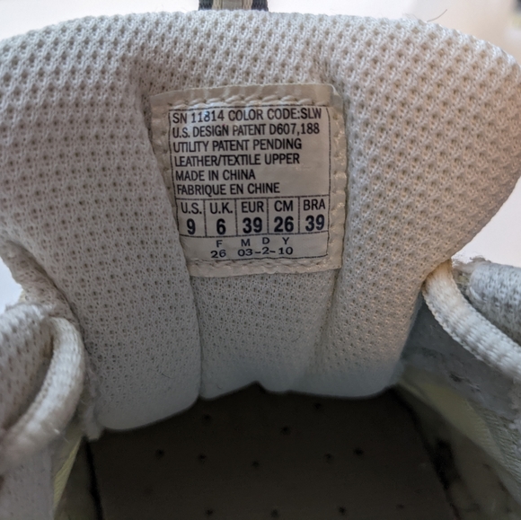 Women's Shoes Sketchers Gray Shape Ups Toning Shoes - Size: 9. - Picture 9 of 9